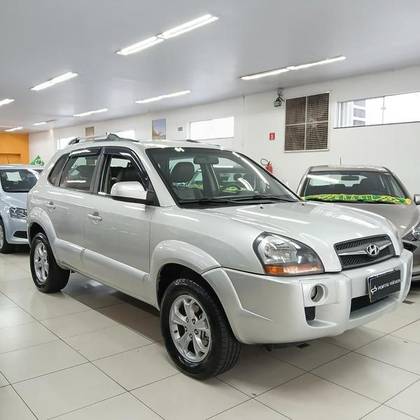 HYUNDAI TUCSON 2.0 MPFI GLS 16V 143CV 2WD FLEX 4P AUTOMÁTICO HYUNDAI TUCSON 2.0 MPFI GLS 16V 143CV 2WD FLEX 4P AUTOMÁTICO